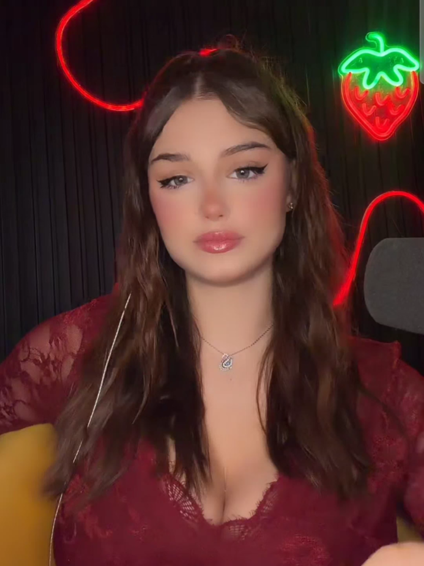 @AnnaWorld🍓