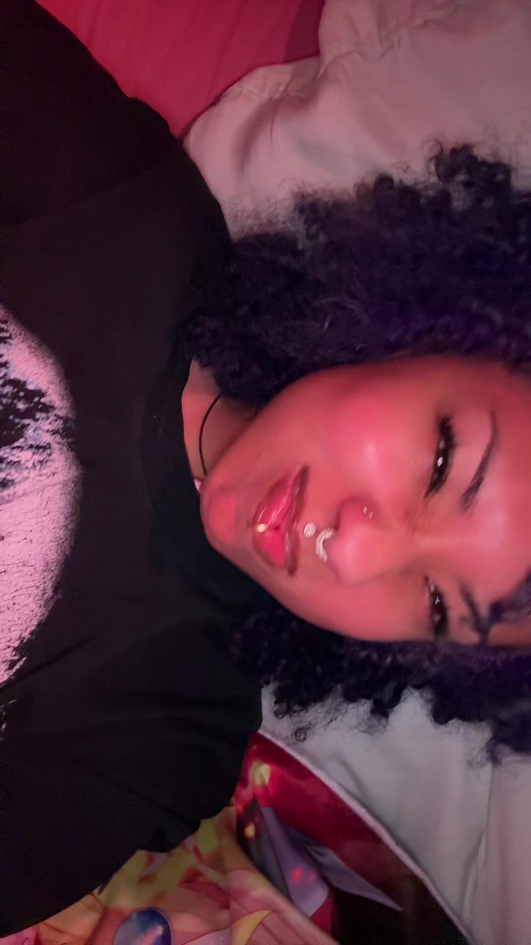 @thegirlinurphone