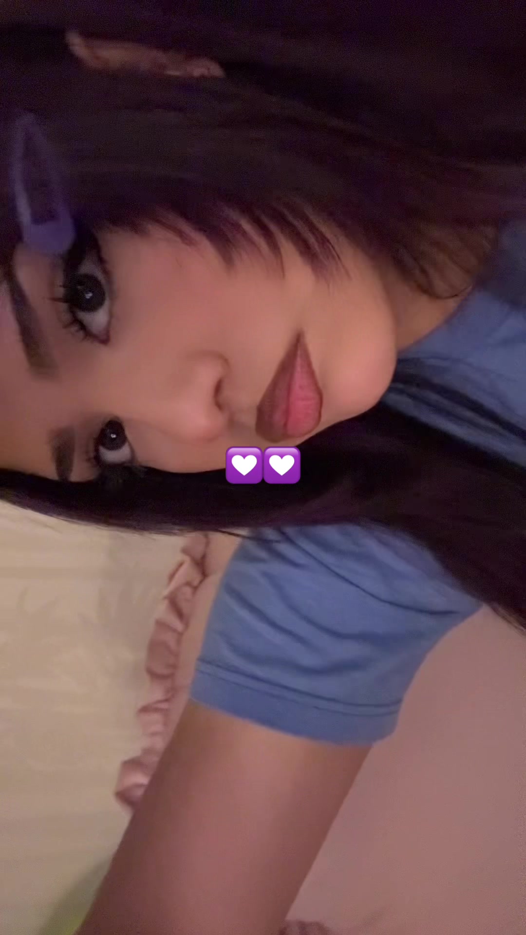 @:3