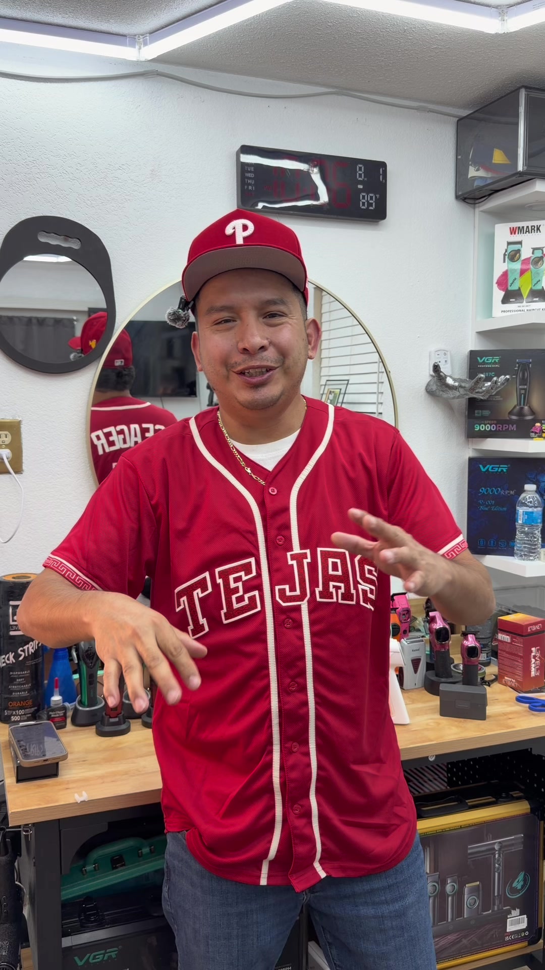 @Jisai Barber
