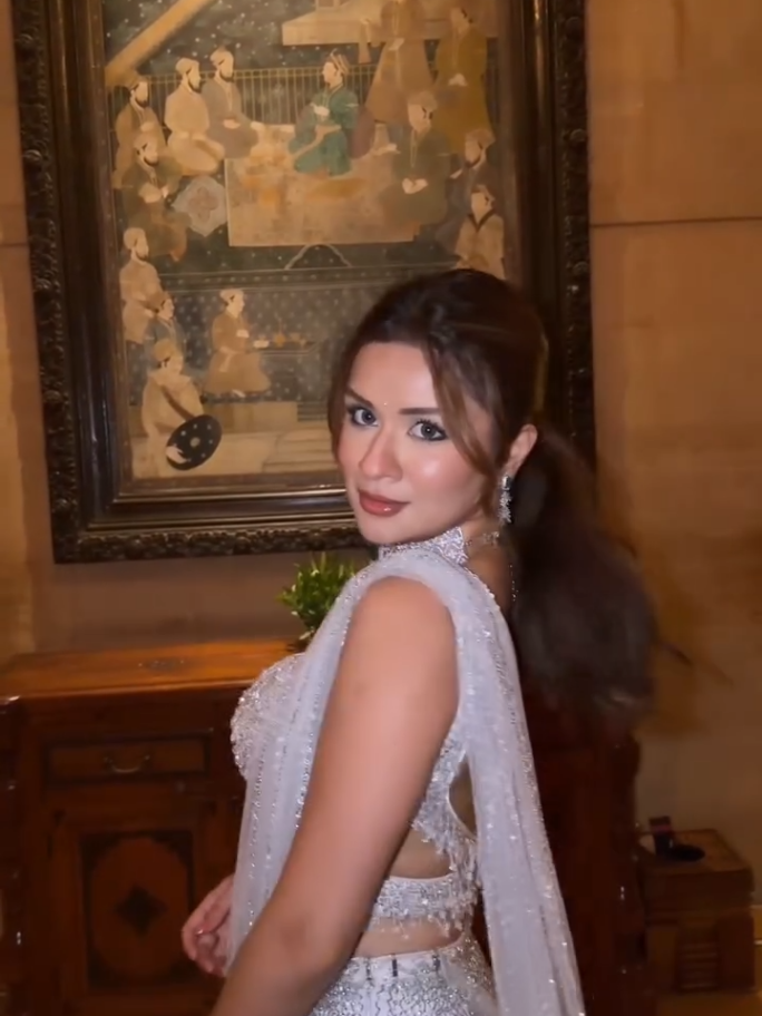 @Avneet Kaur 🔵