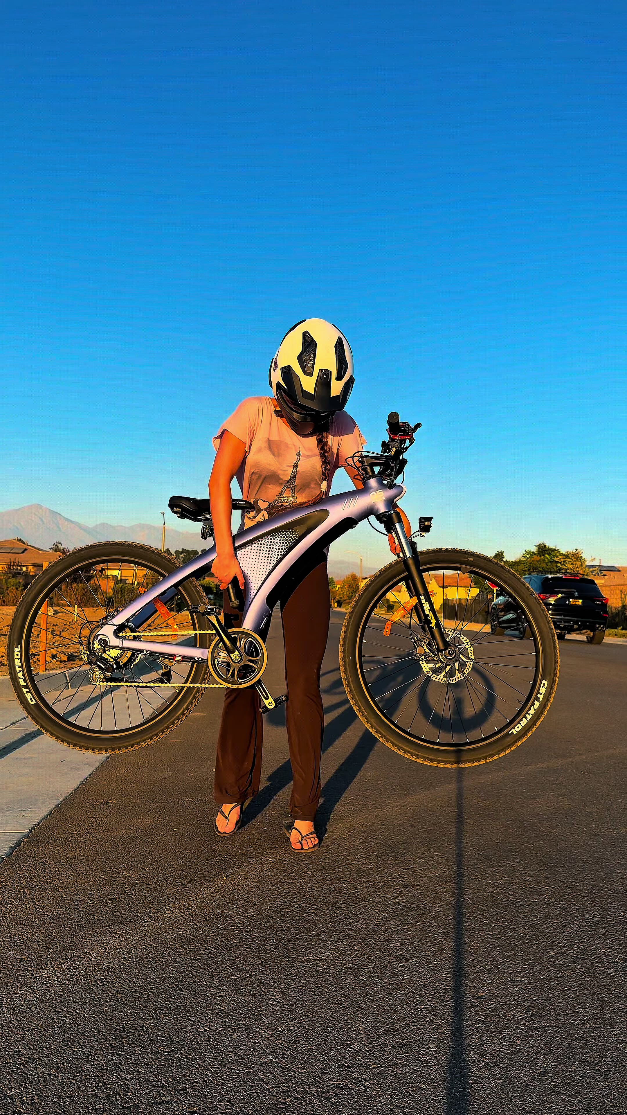 @avi_rides