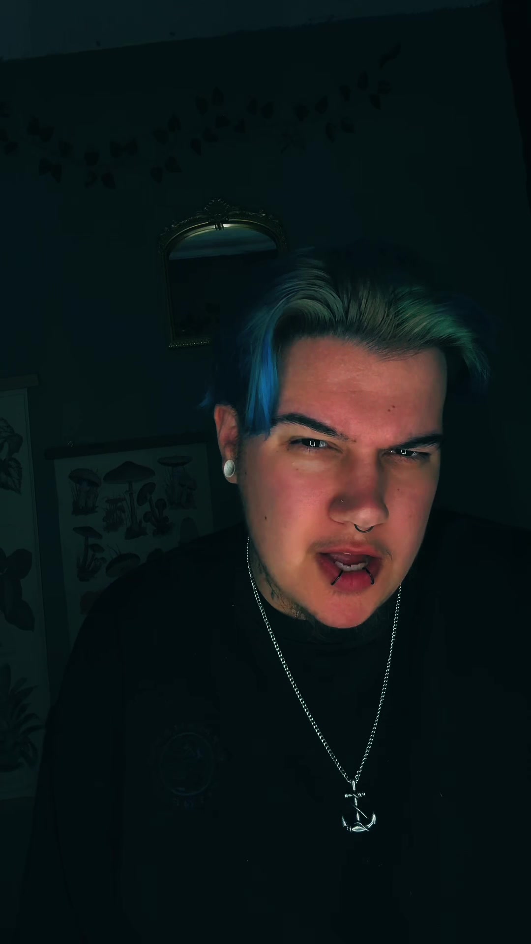 @Elliot🥀