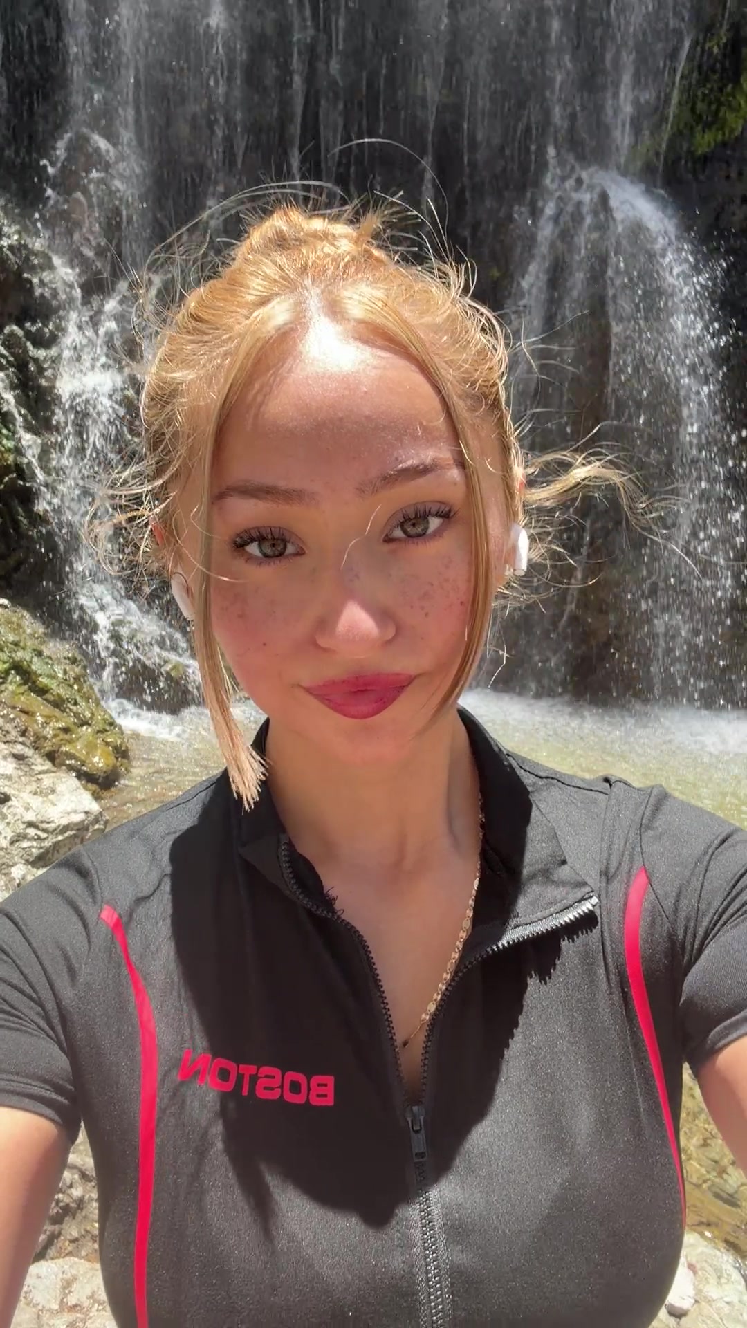 @x.anya