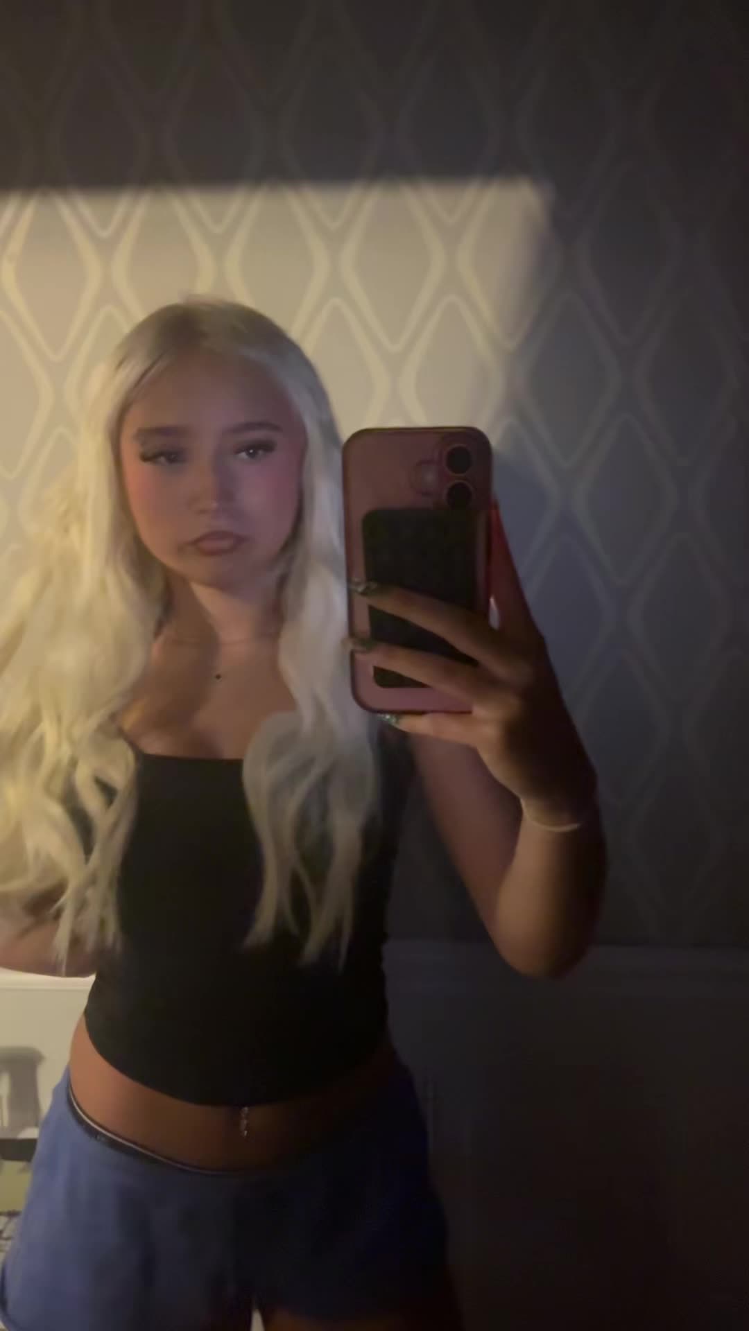 @⃟