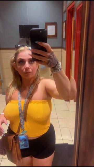 @Ladydestino