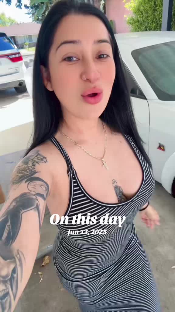 @Sandra 🖤🖤🖤