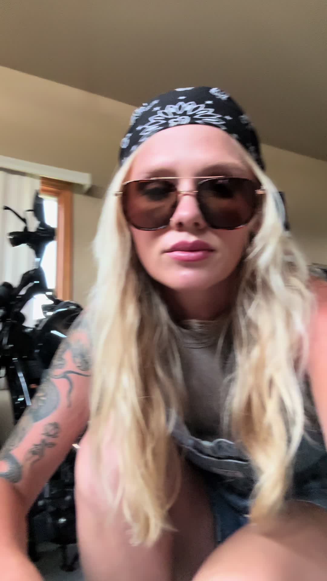 @Cait