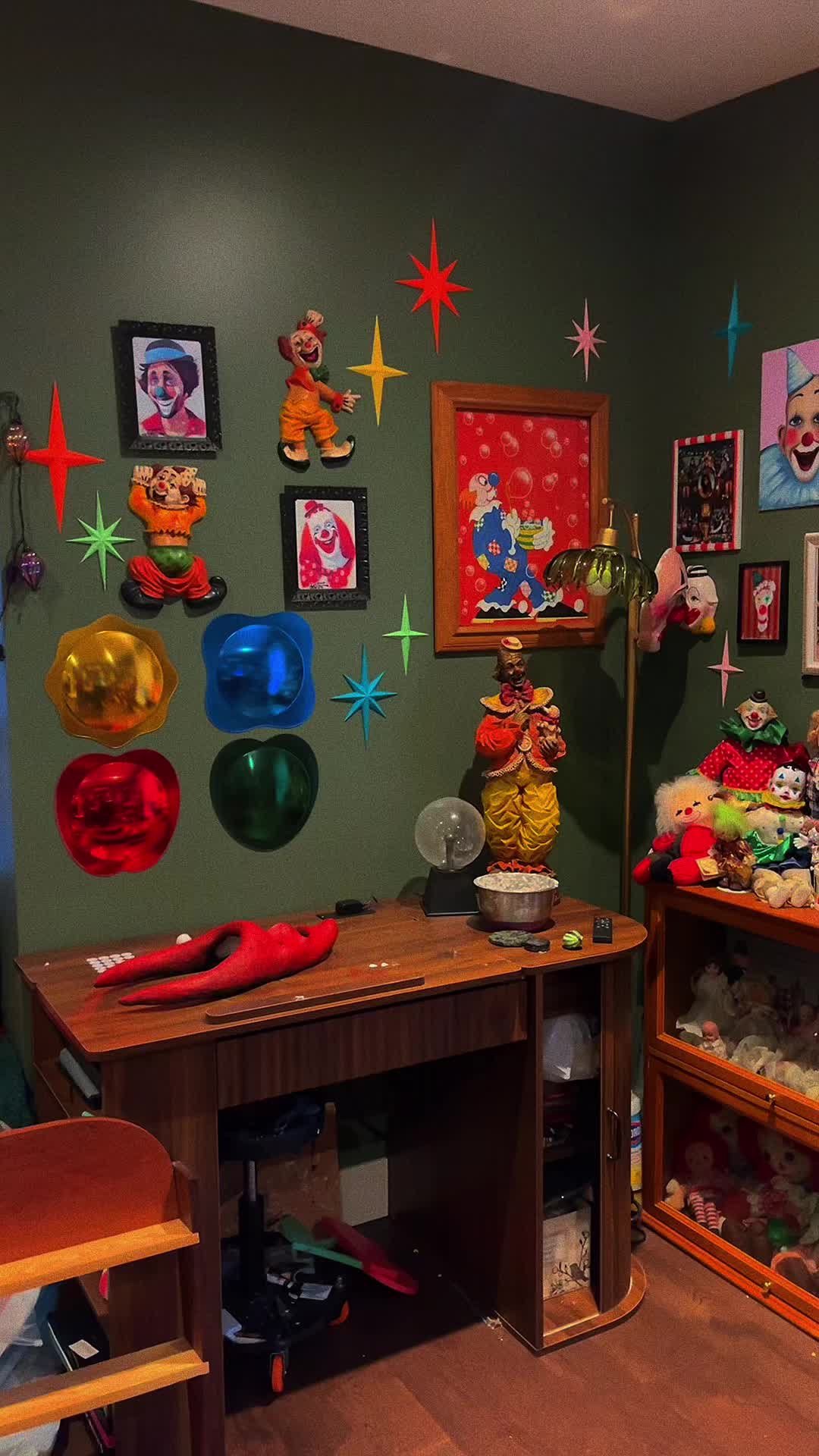 @clownlady