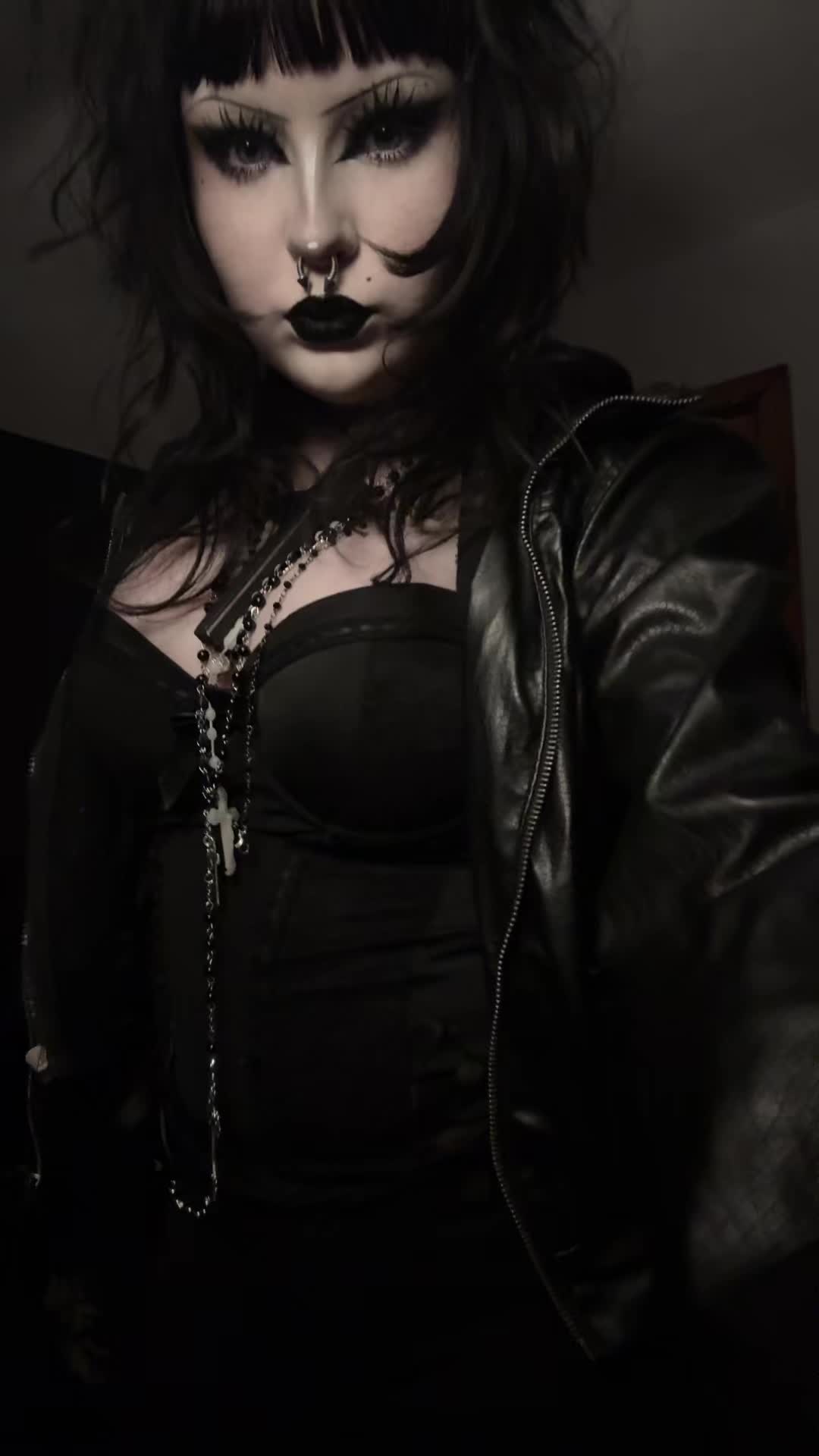 @🦇☥ ᘿᒪᒪᗩ ☥🦇