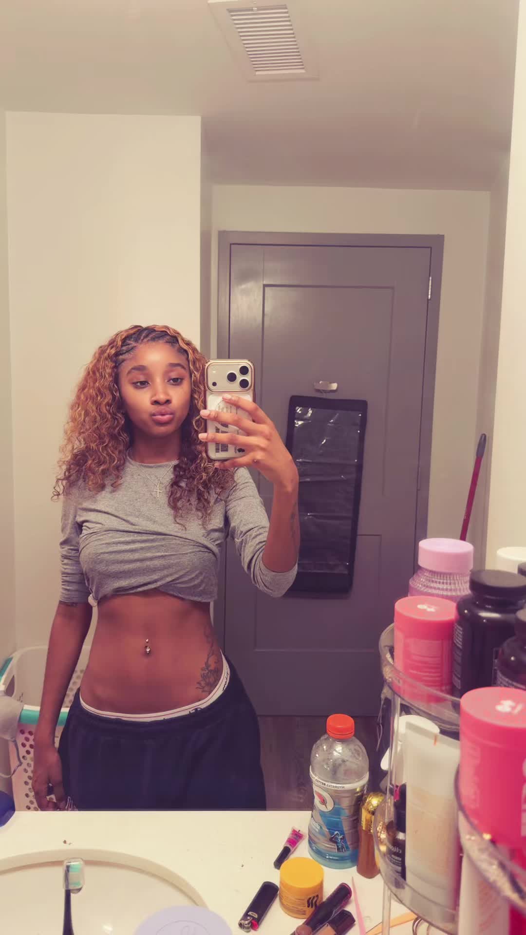 @GiaJ