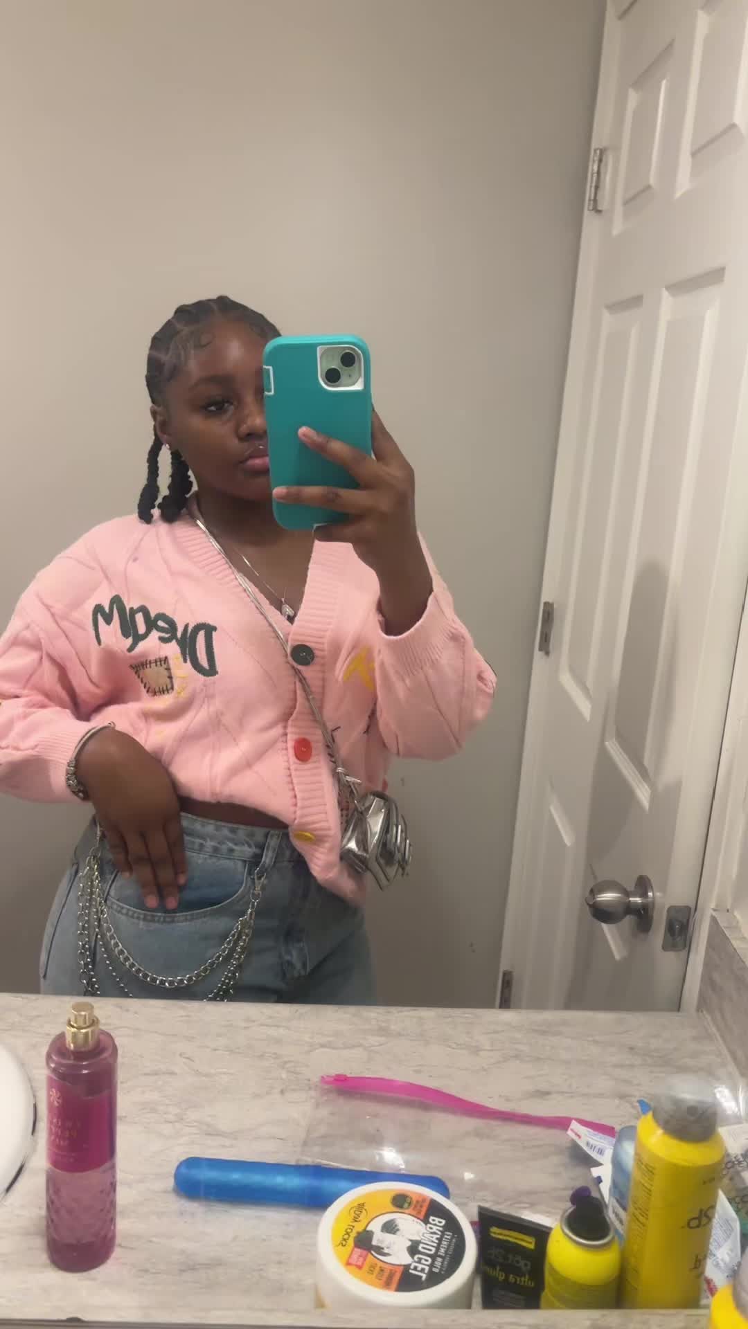 @averylamorie