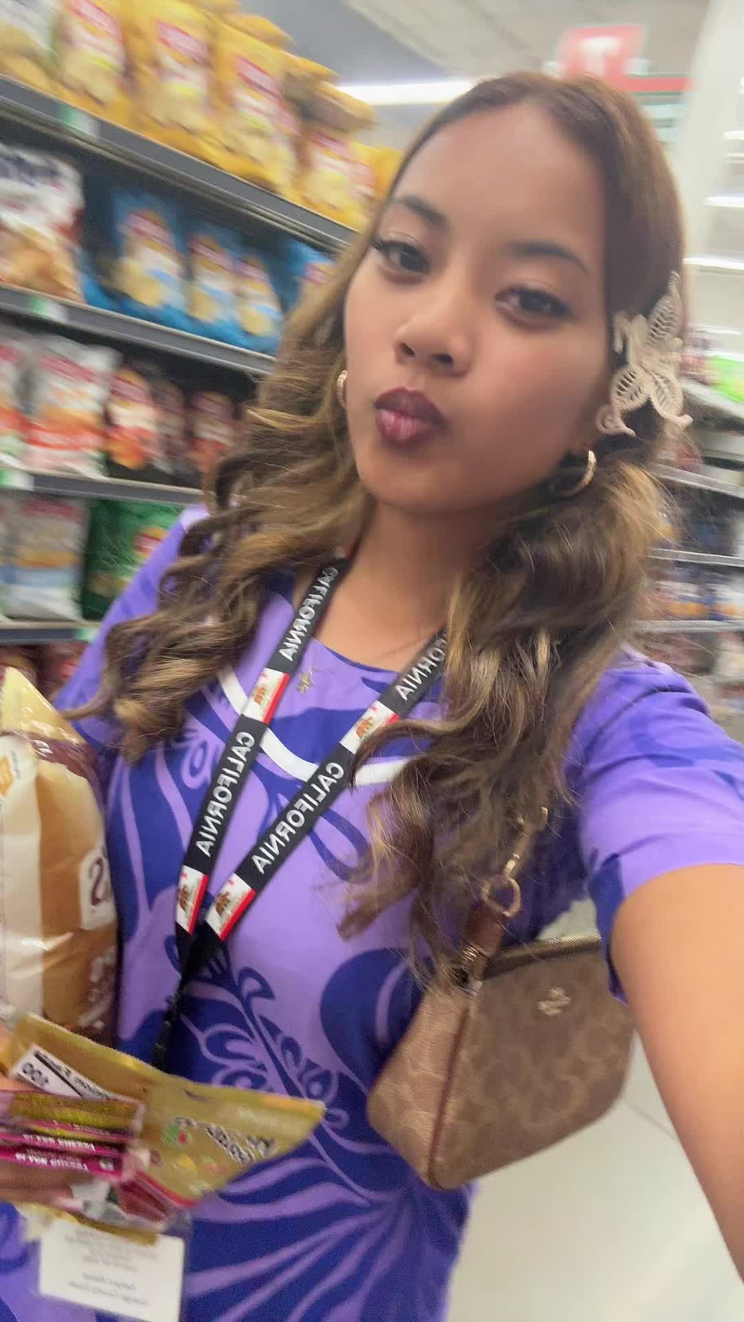 @lynncnom
