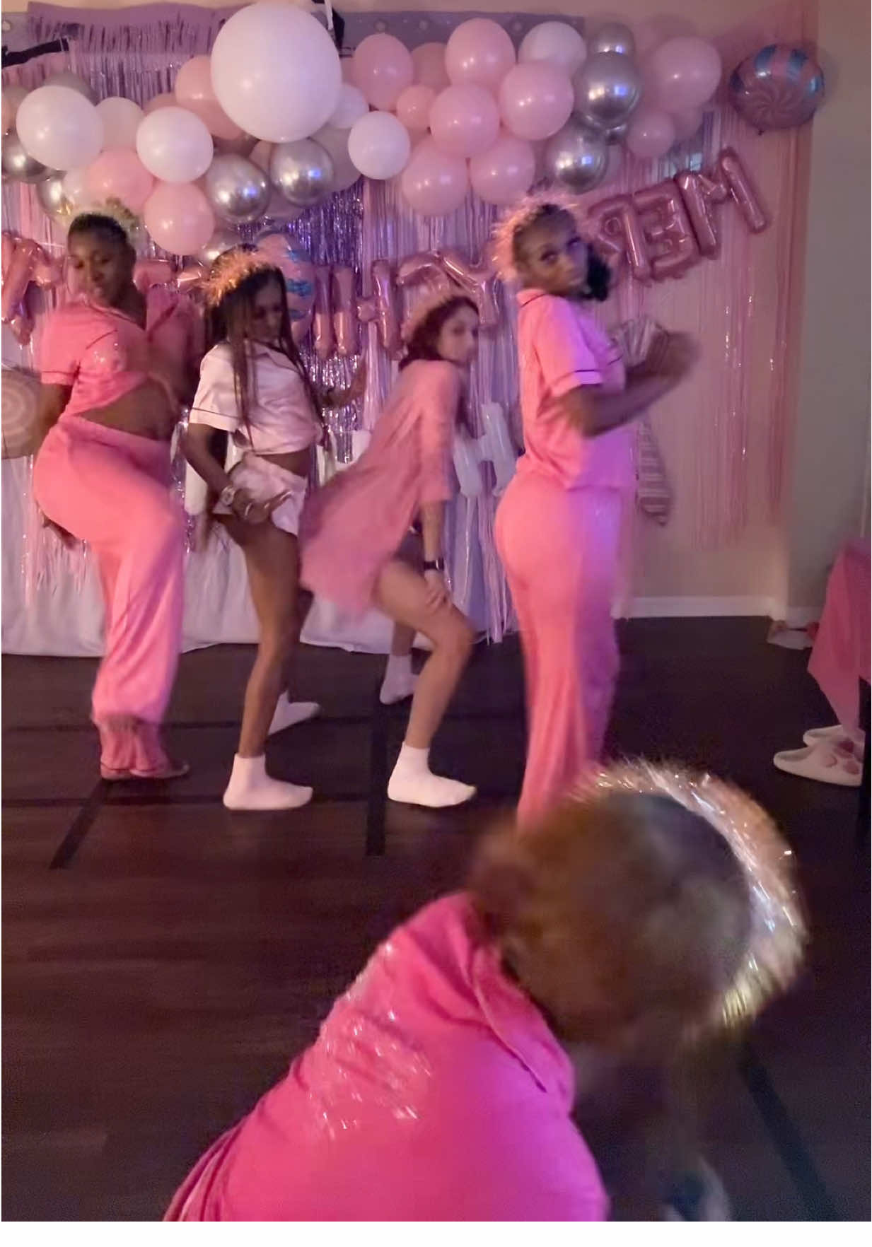 @IG: iKyraBadd_