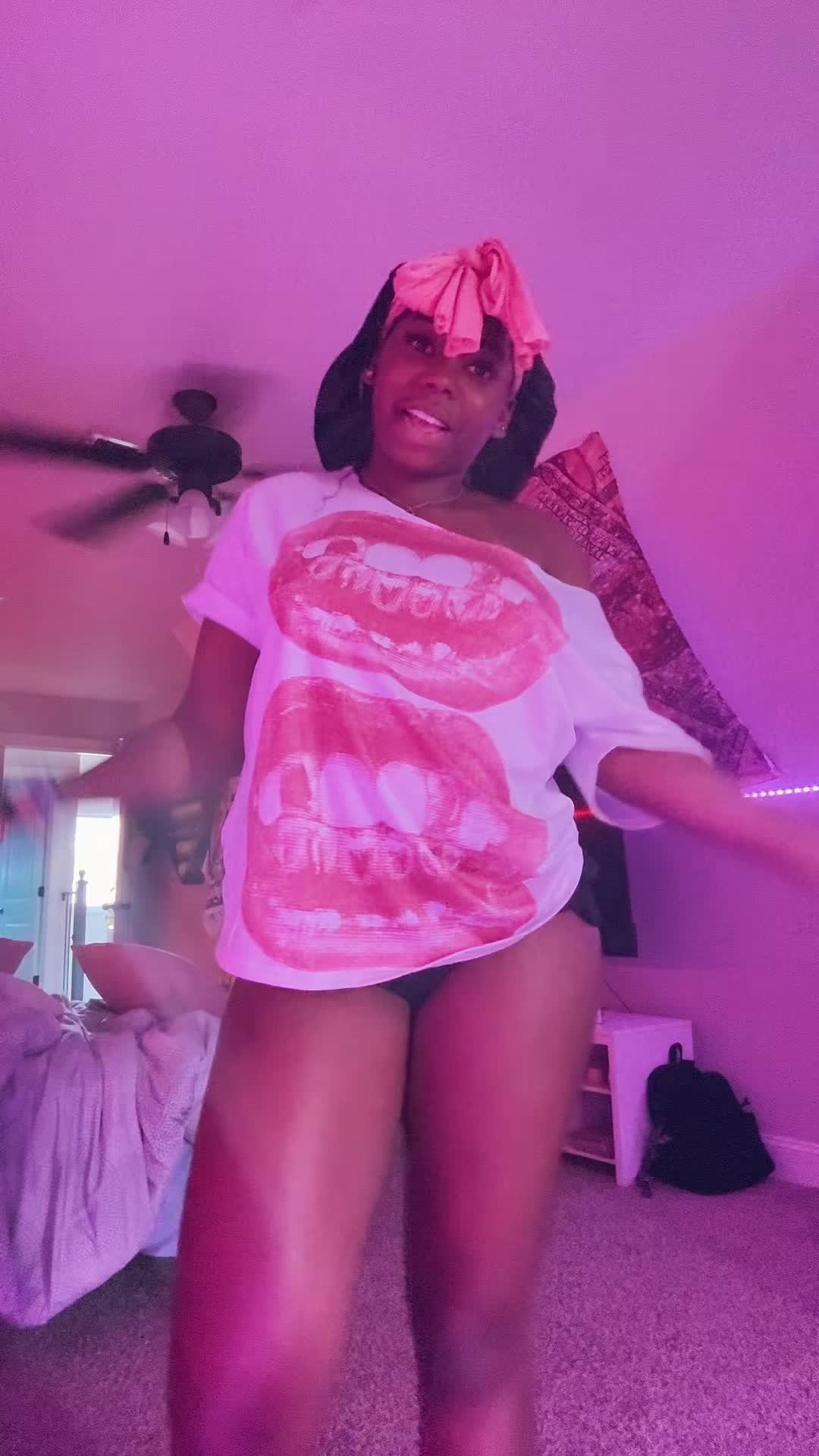 @nothayleebtw