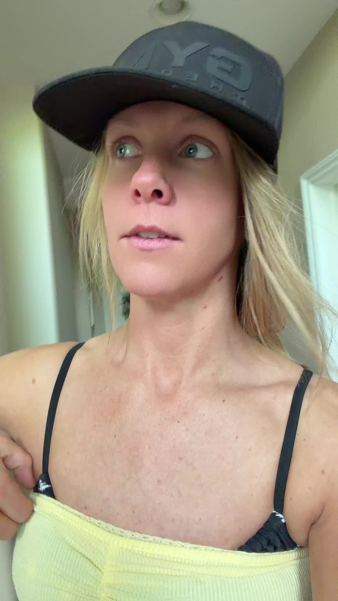 @aprilmarie_x0