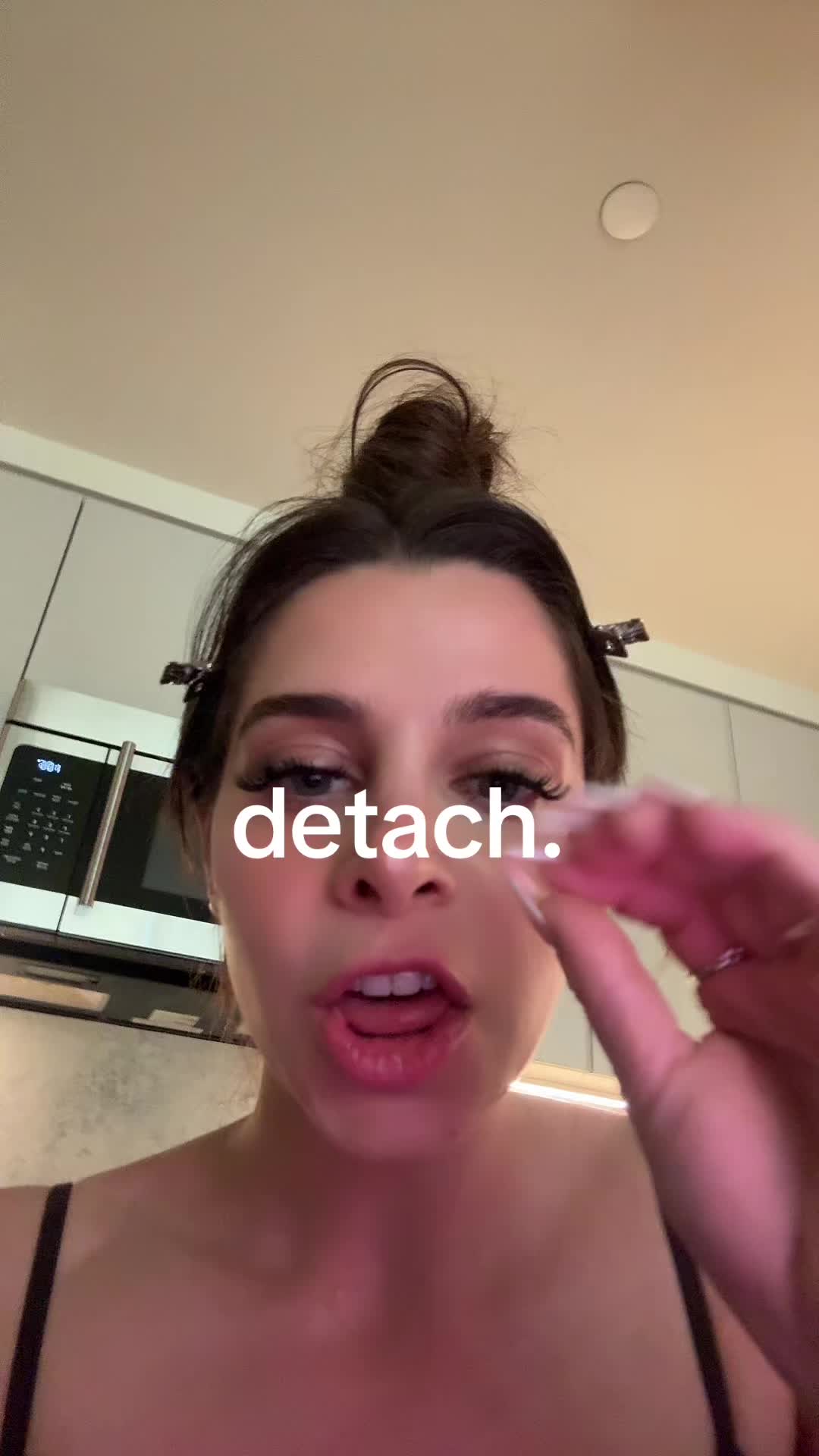 @hothighpriestess 🧿🤍