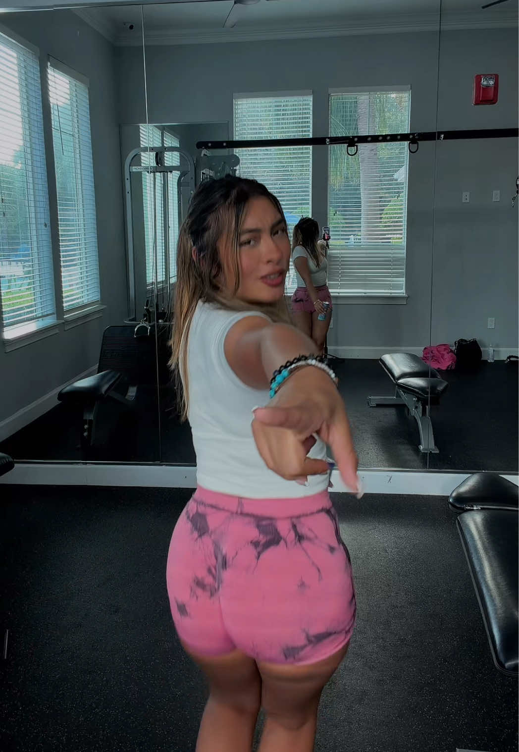 @Emily | Gym • Cars • Life