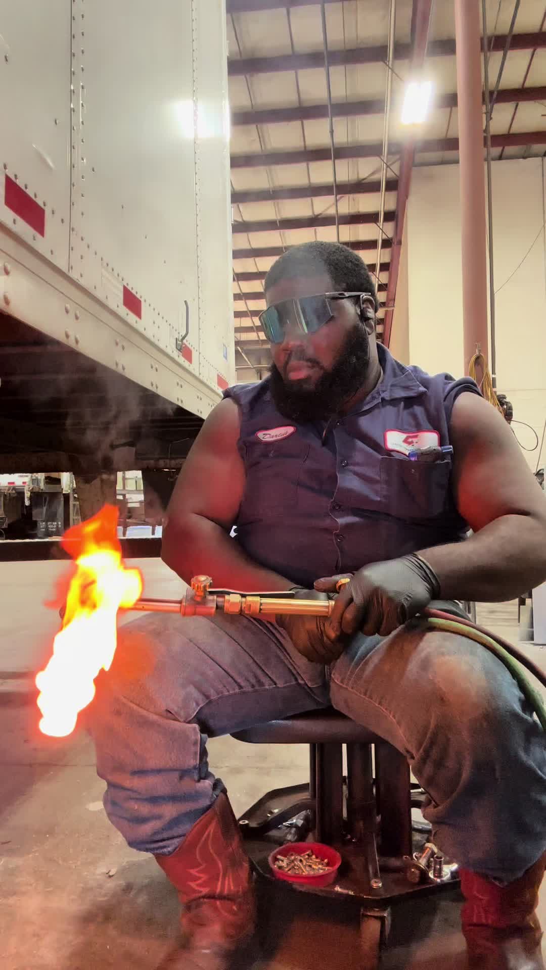 @comediandariusdaye