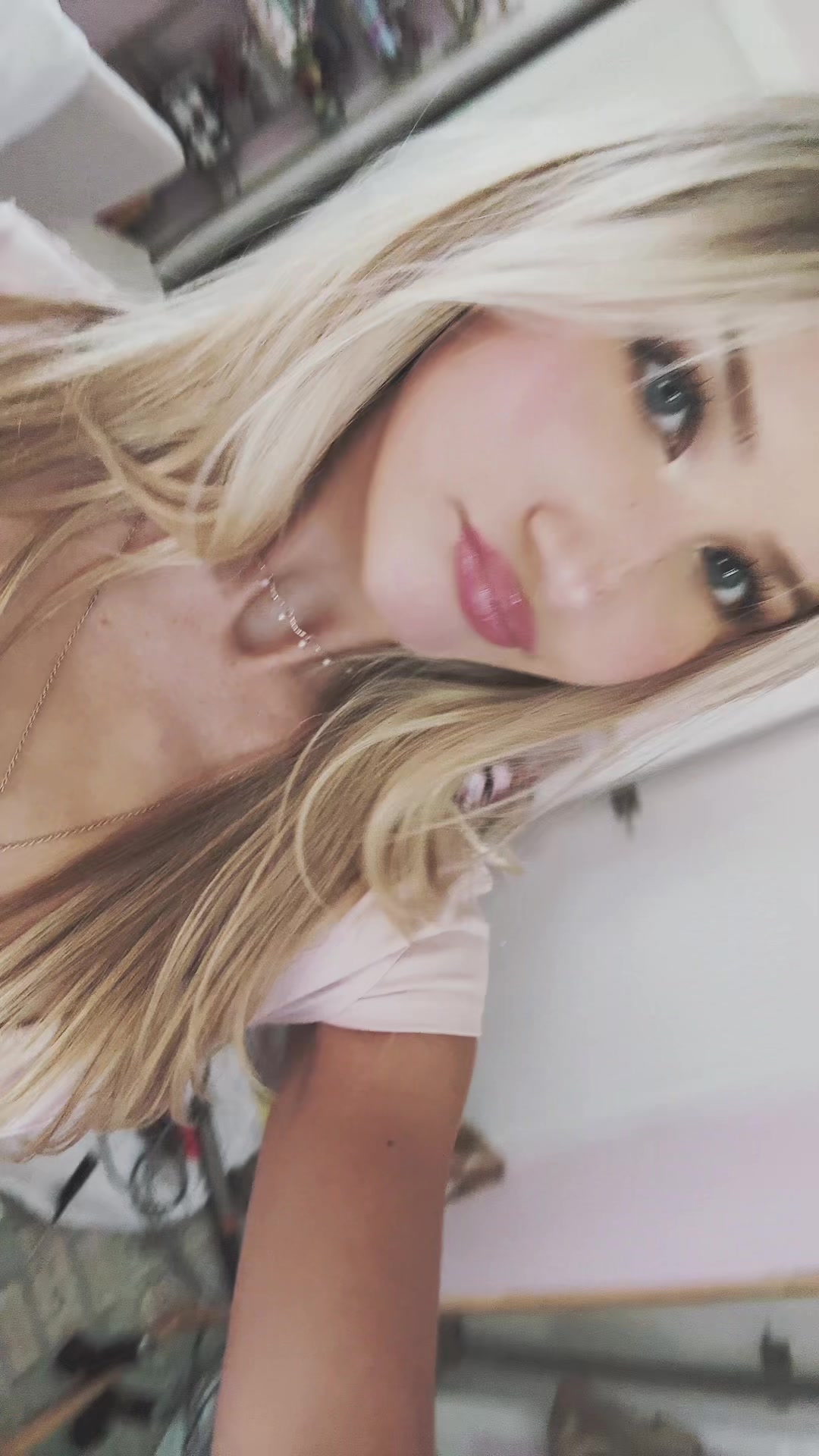 @localelotelovr
