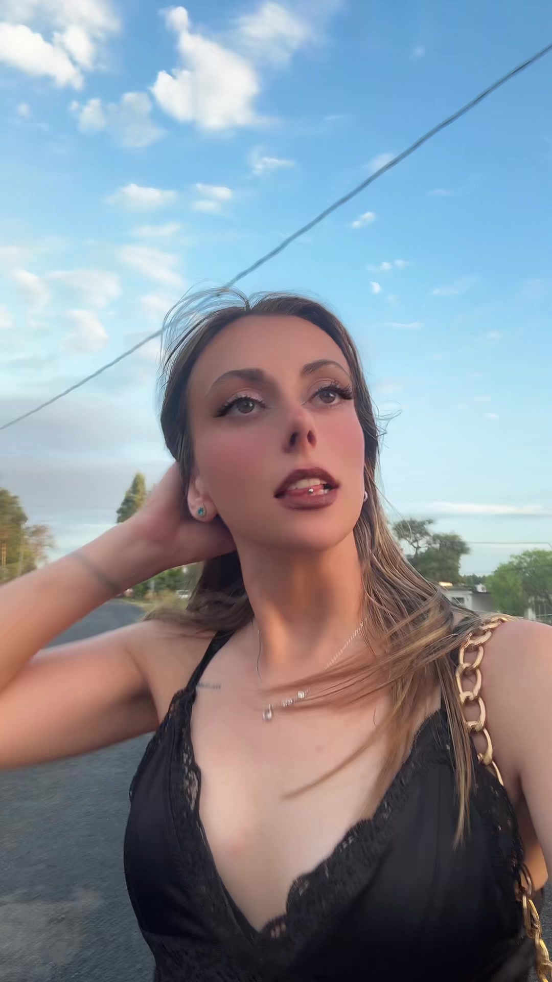 @Tu Rubia