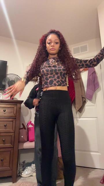 @PrettyyGangstaa🎀