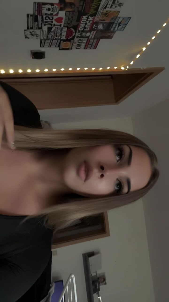 @laura