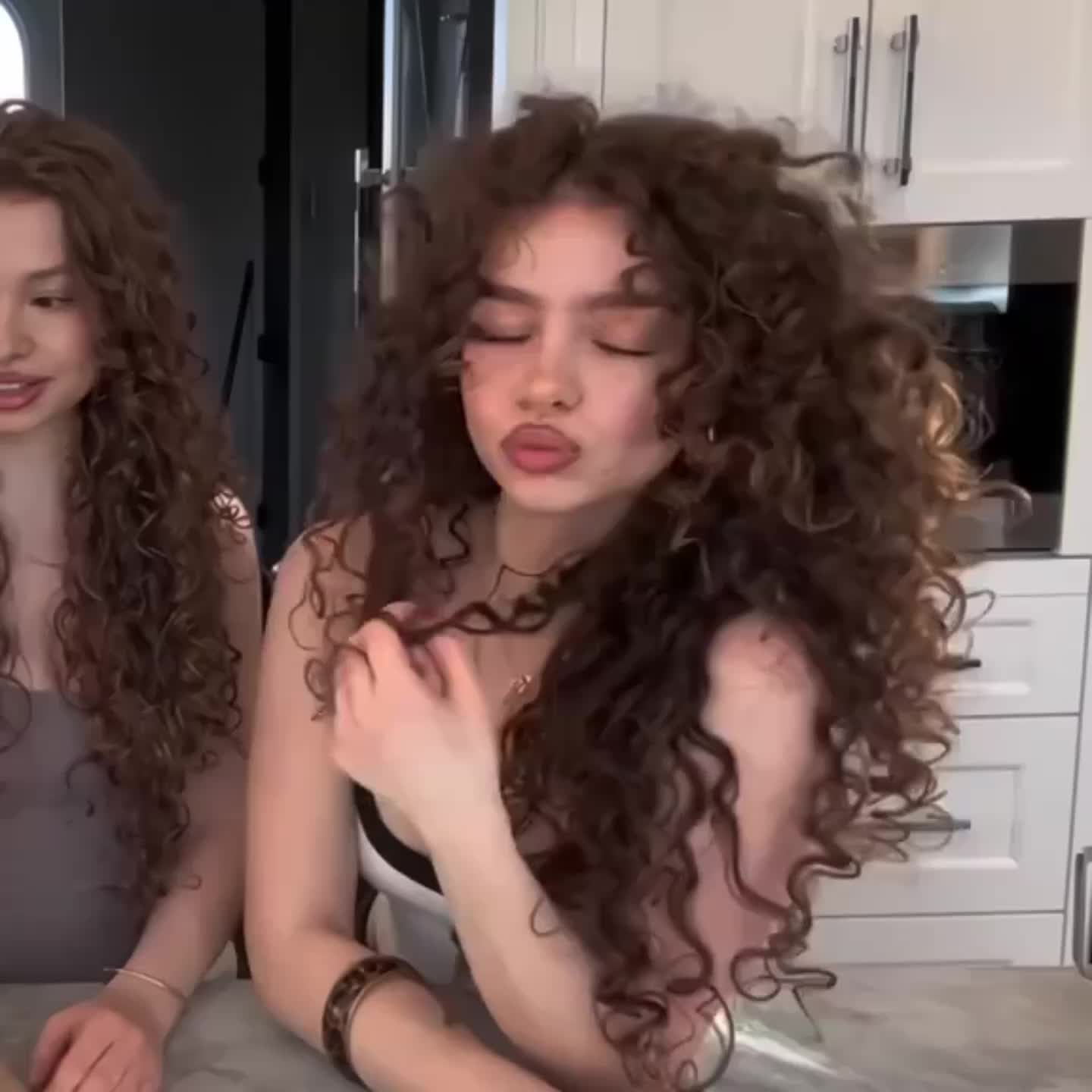 @yayaa