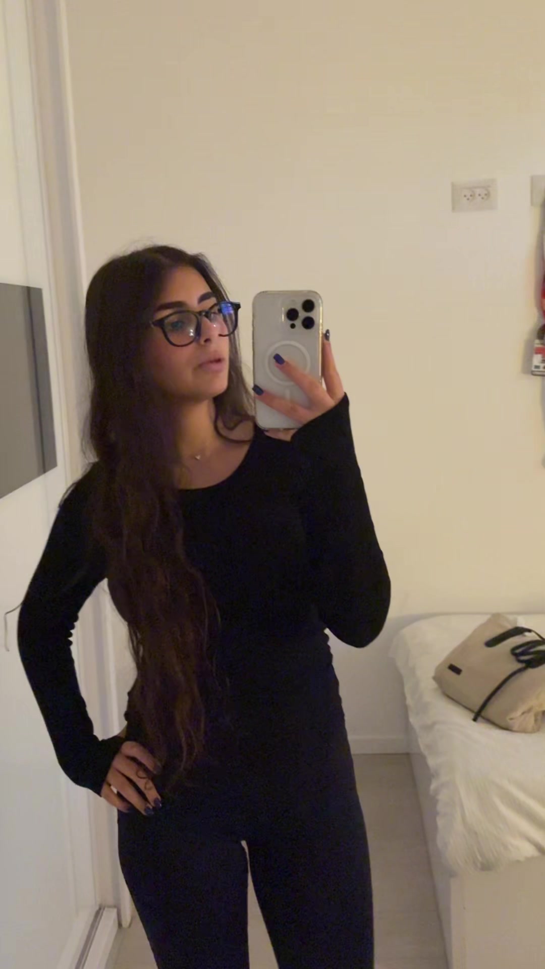 @AVIV