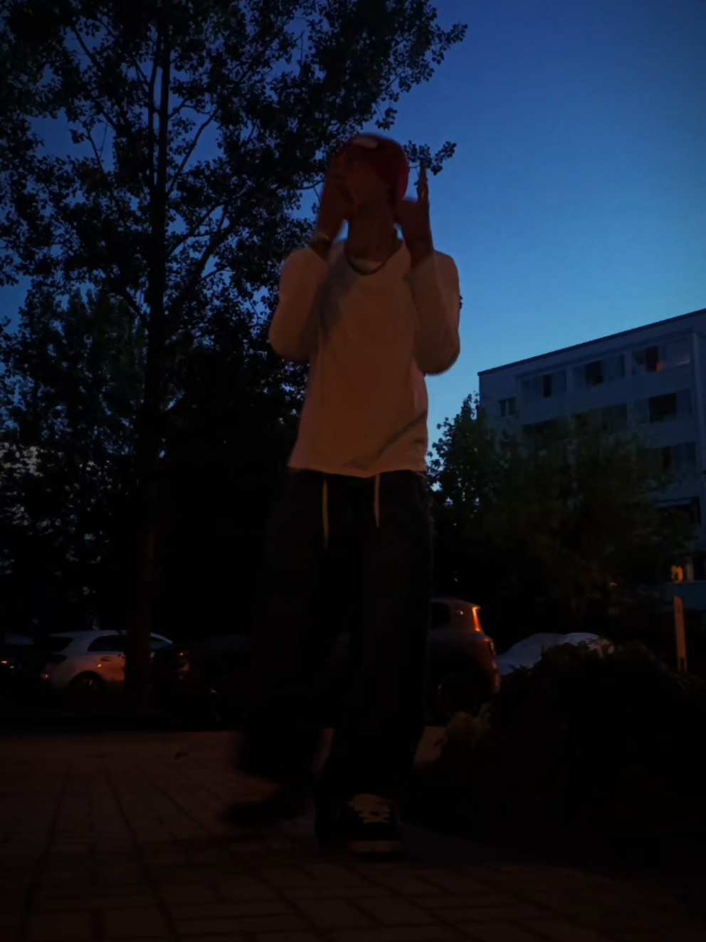 @༺ 𝓻𝓮𝓪𝓵.𝓪𝓷𝓽𝓱𝓸𝓷𝔁 ༻