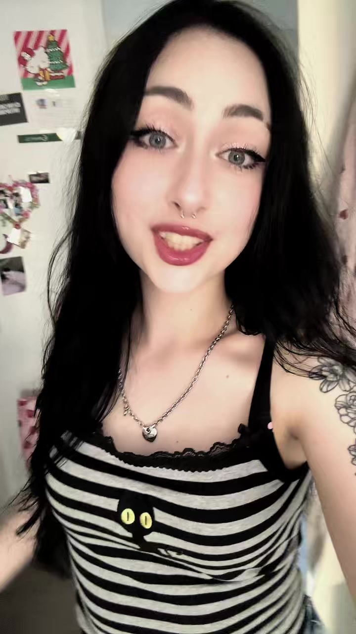 @Juli 🦇