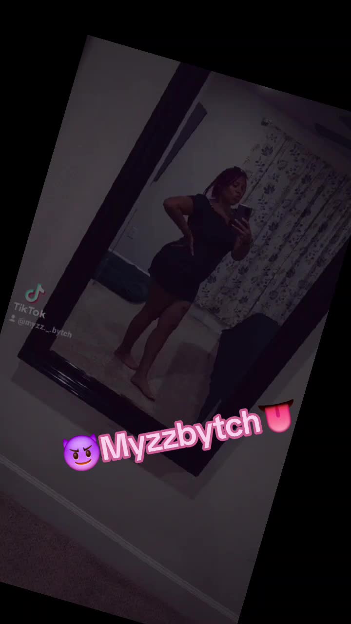 @👅Myzz._.bytch😈