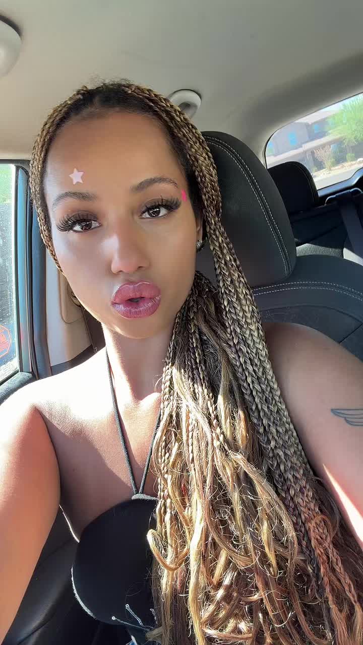 @𝒂𝒏𝒊𝒔𝒔𝒂💋