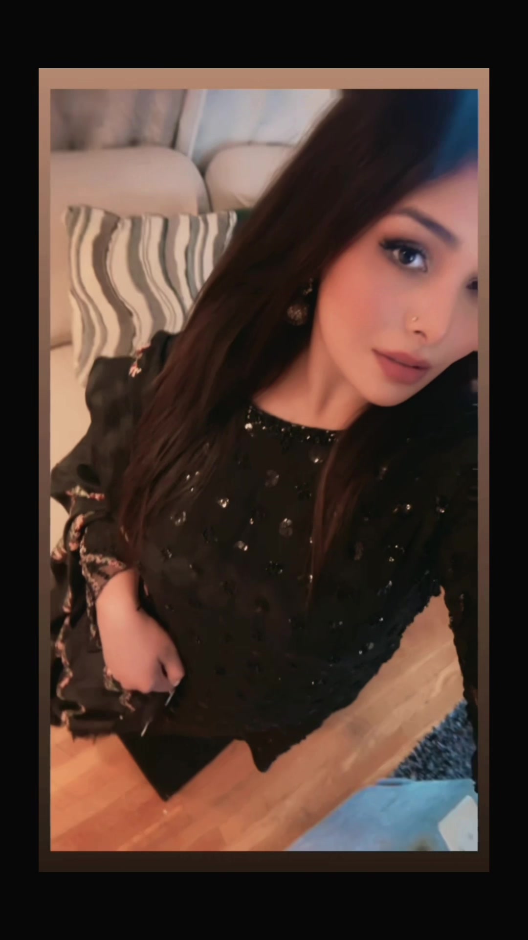 @R!$🦋