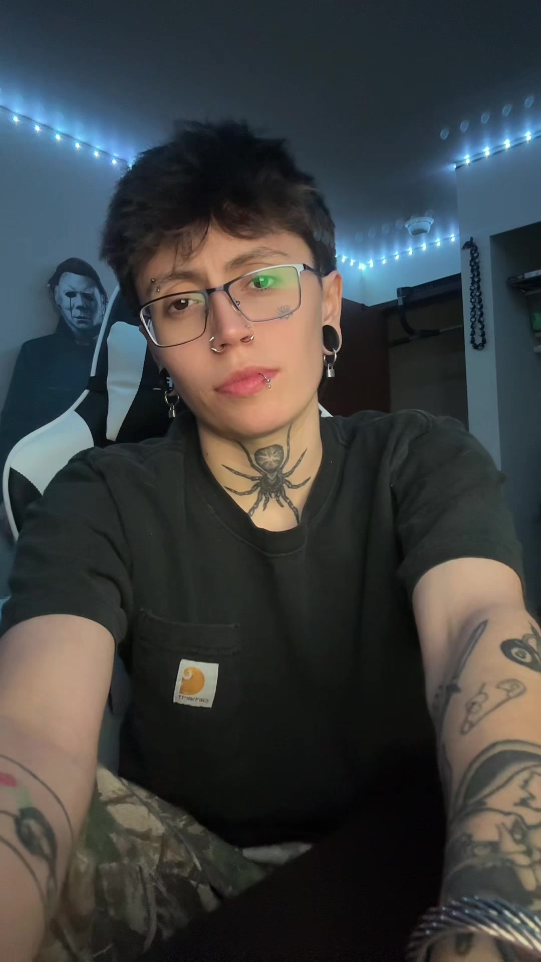 @KJ🕸️
