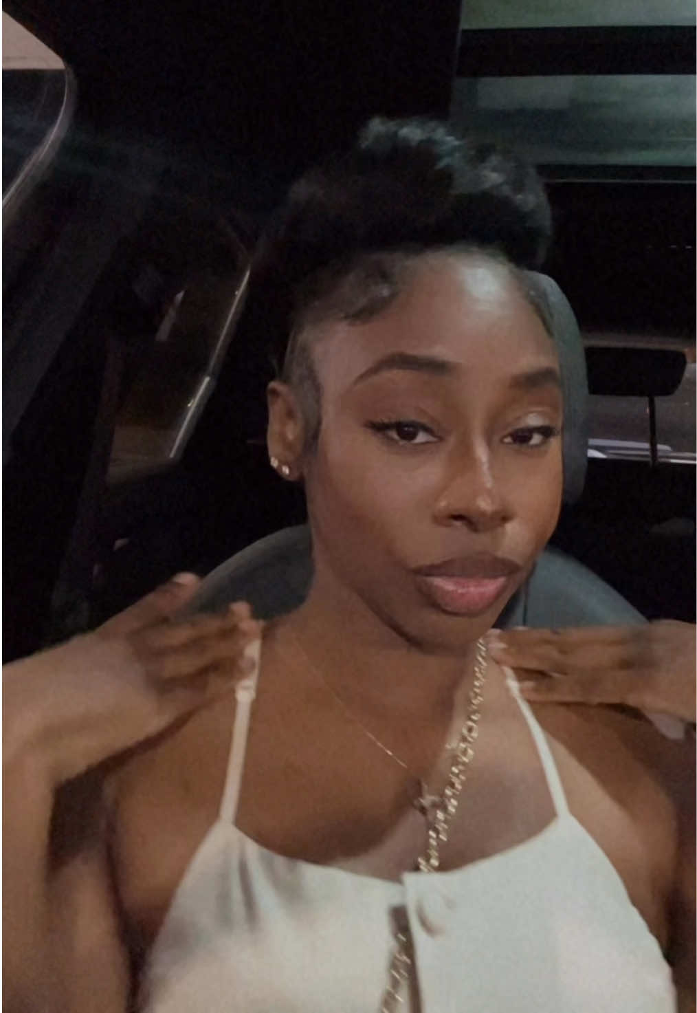 @Iamtravia