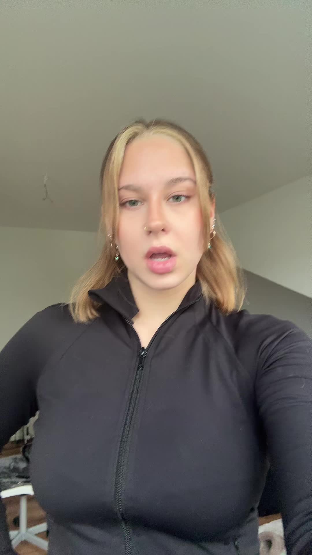 @Emi