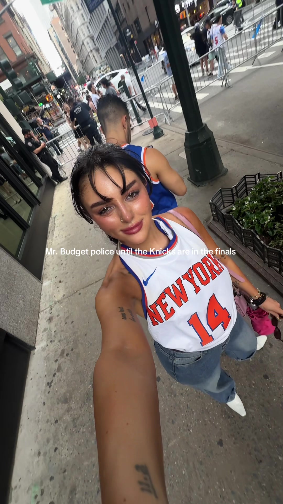 @checkedinwithleslie