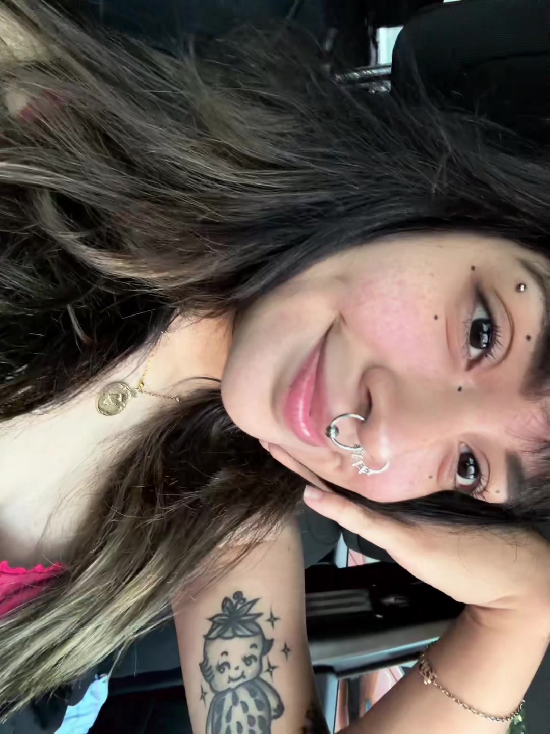 @grndmskissin_