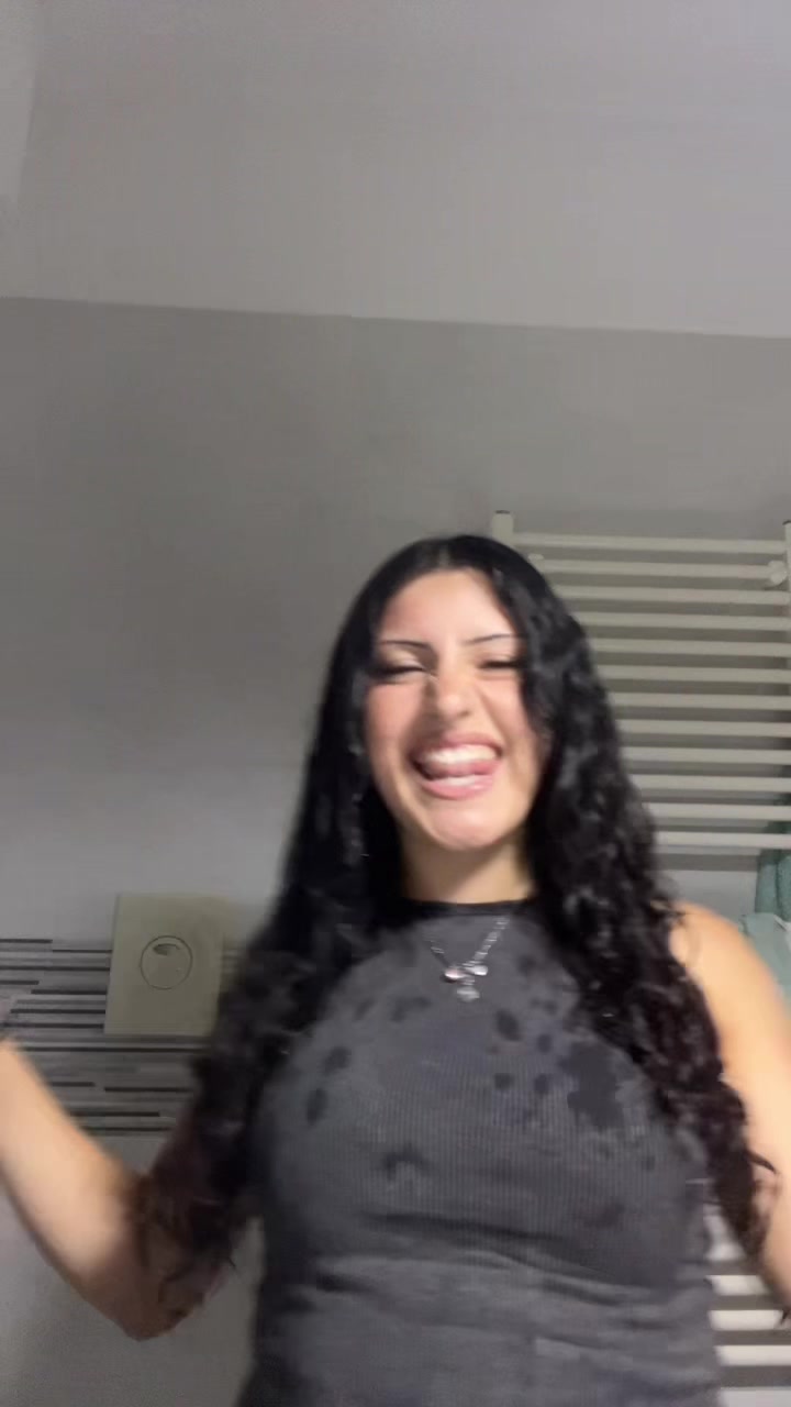 @manuela🪰