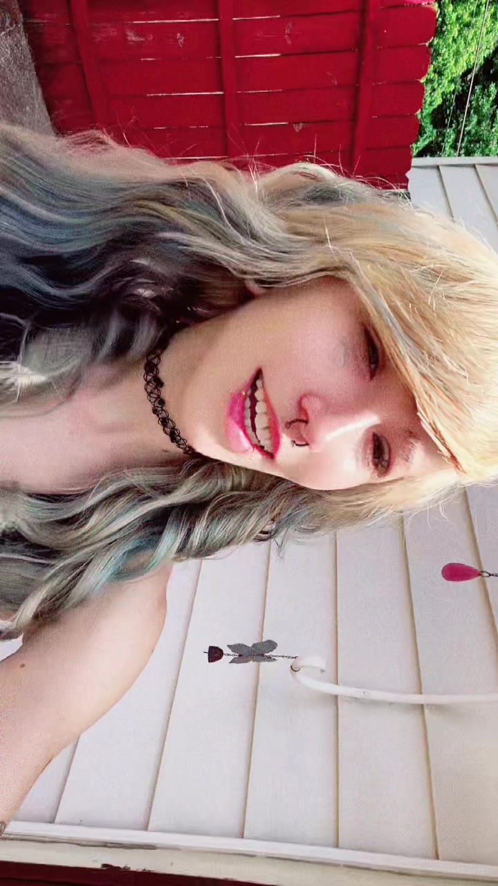 @Gothic Hippie
