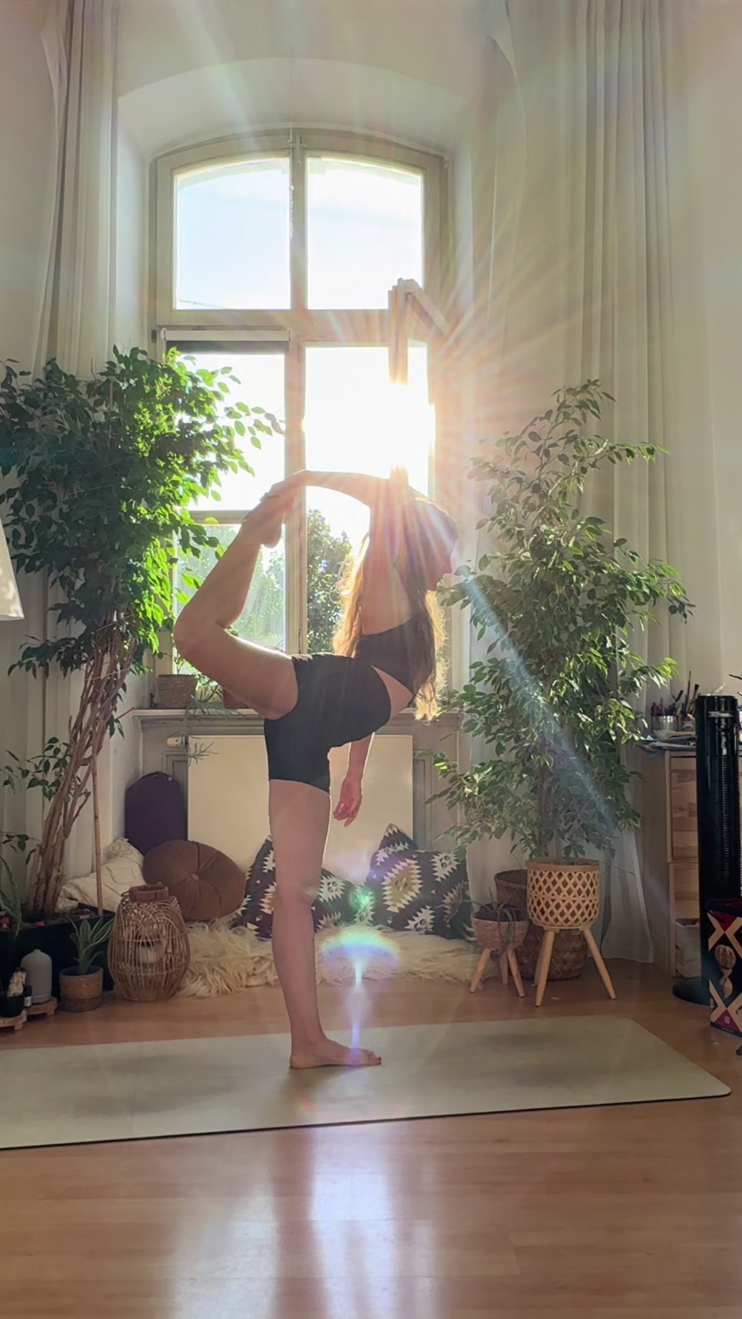 @Marla Moon Yoga 🌒