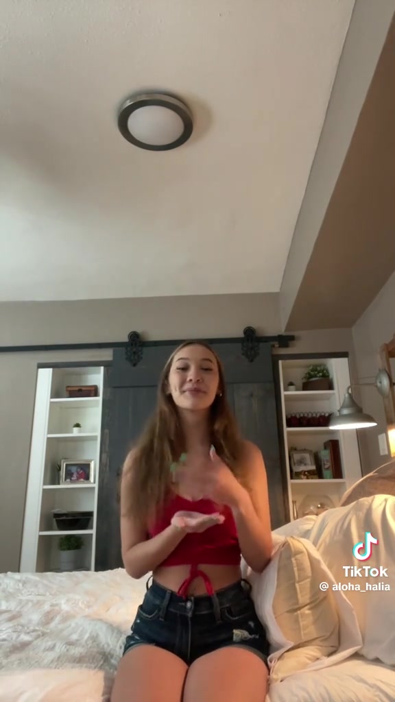 @throwbackhalia