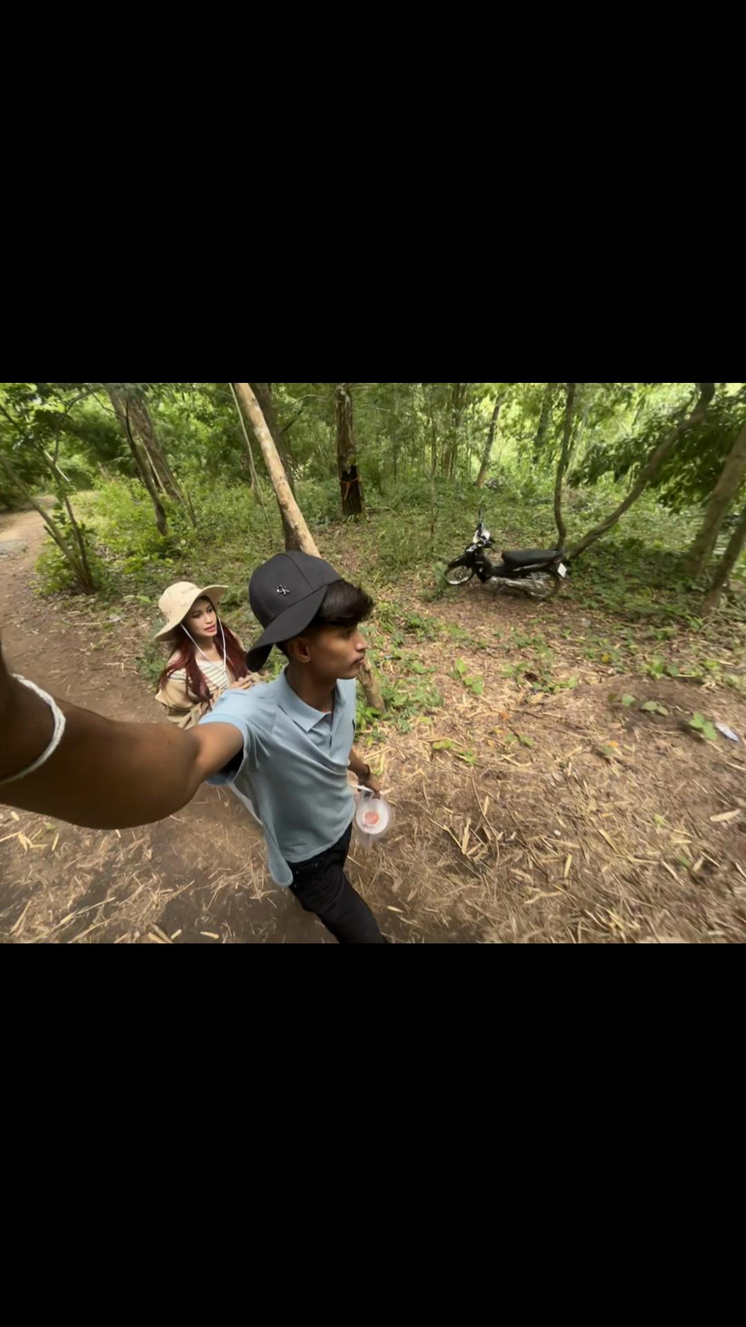 @Mut-못-មុត🤍