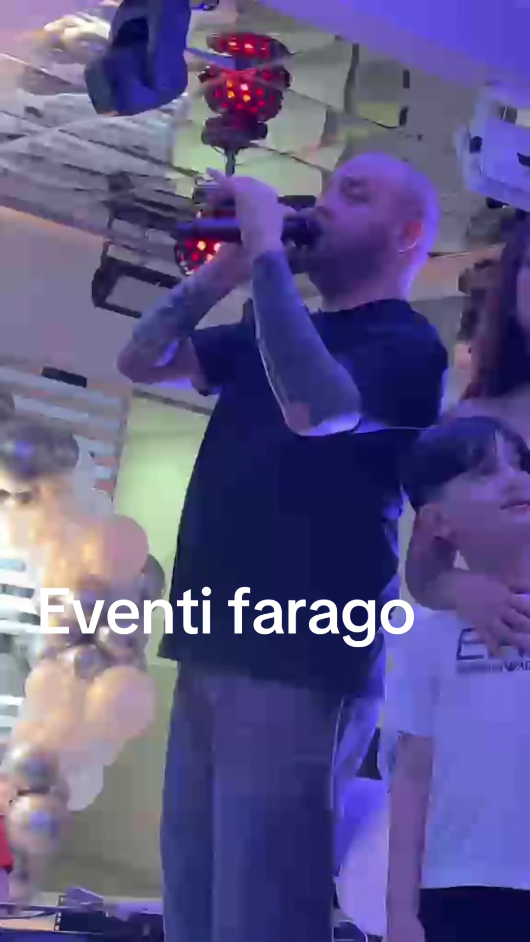 @Concy Claudio farago