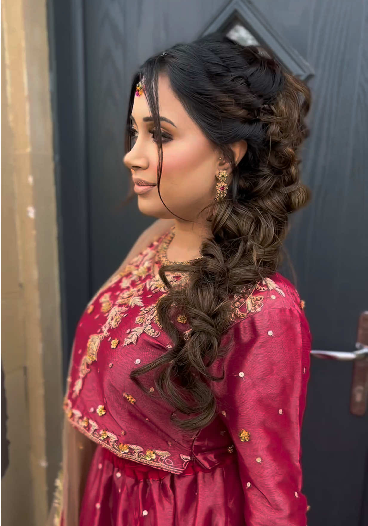 @hairbymomina