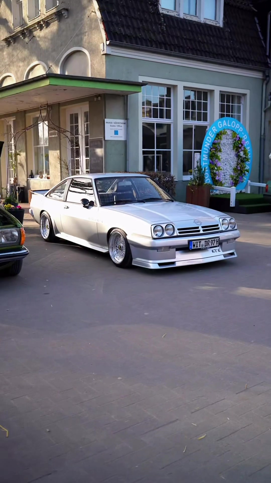@Classic Car Society