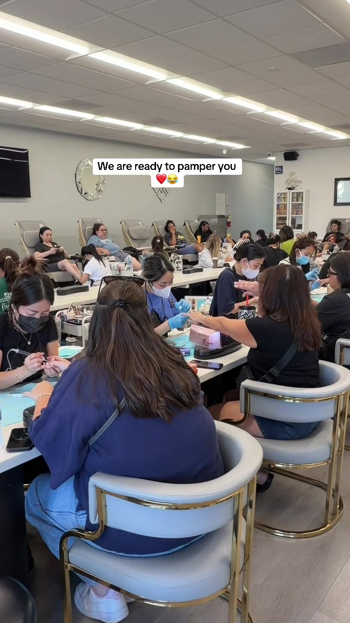 @Perfect10Nailspa