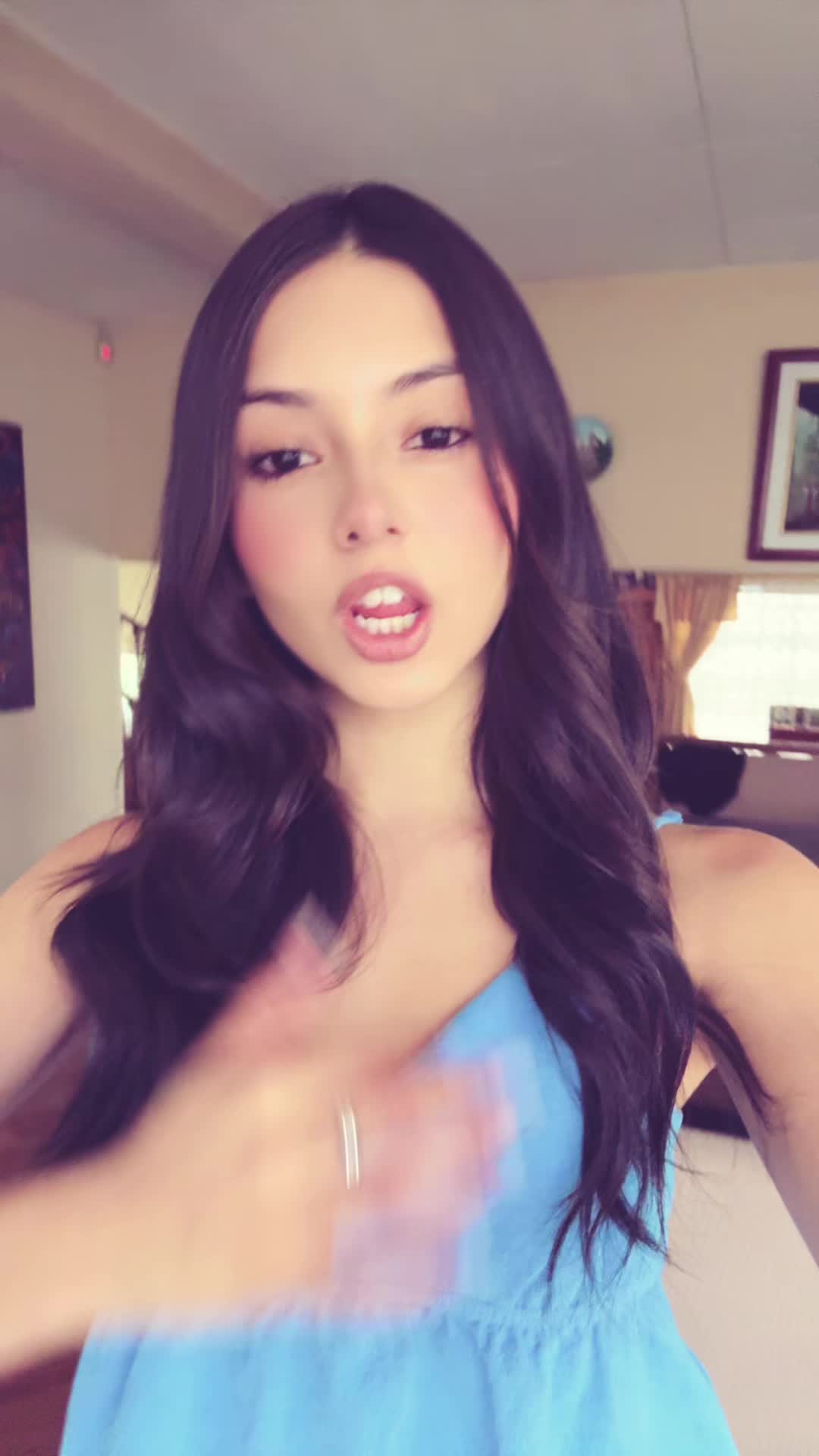 @Emilia Valentina