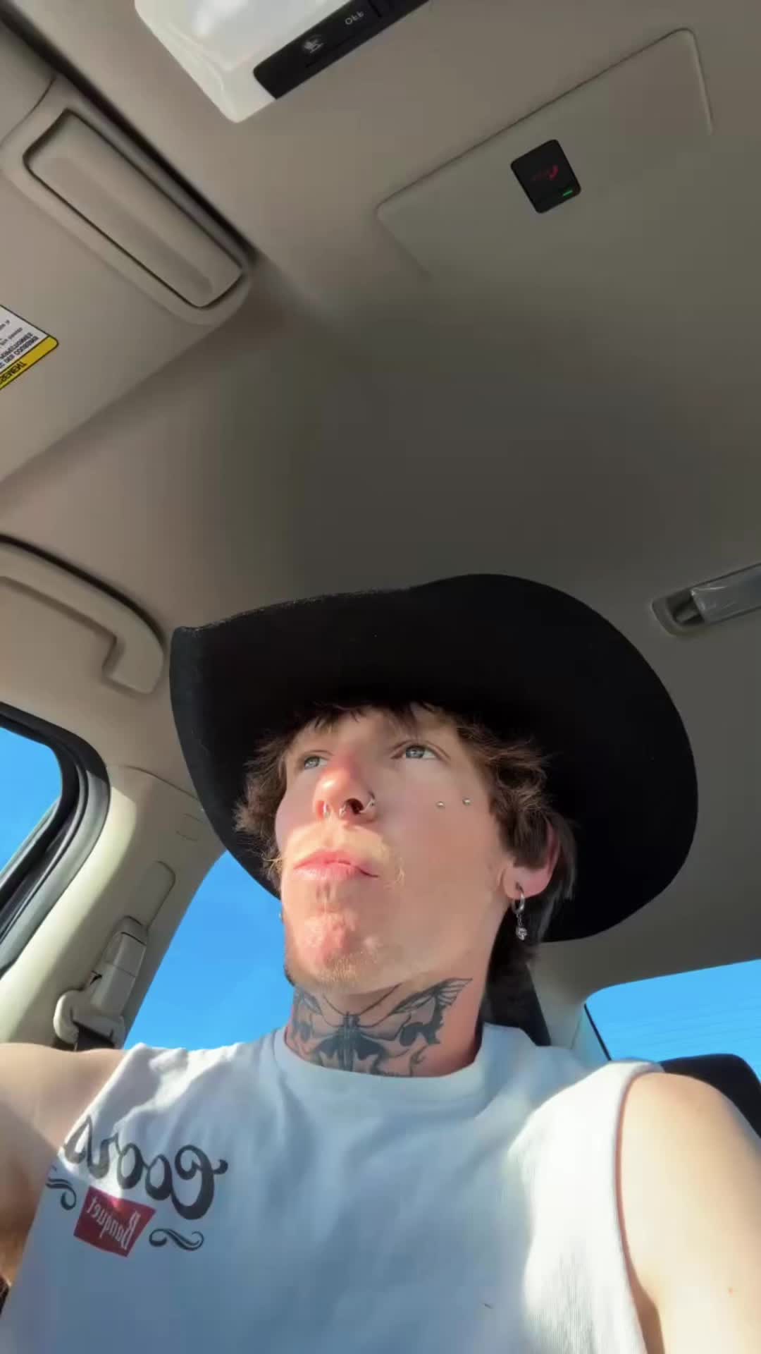 @Kitten_slayer02